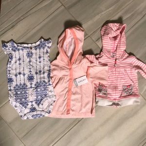 Carter’s 6-9 month assorted clothing